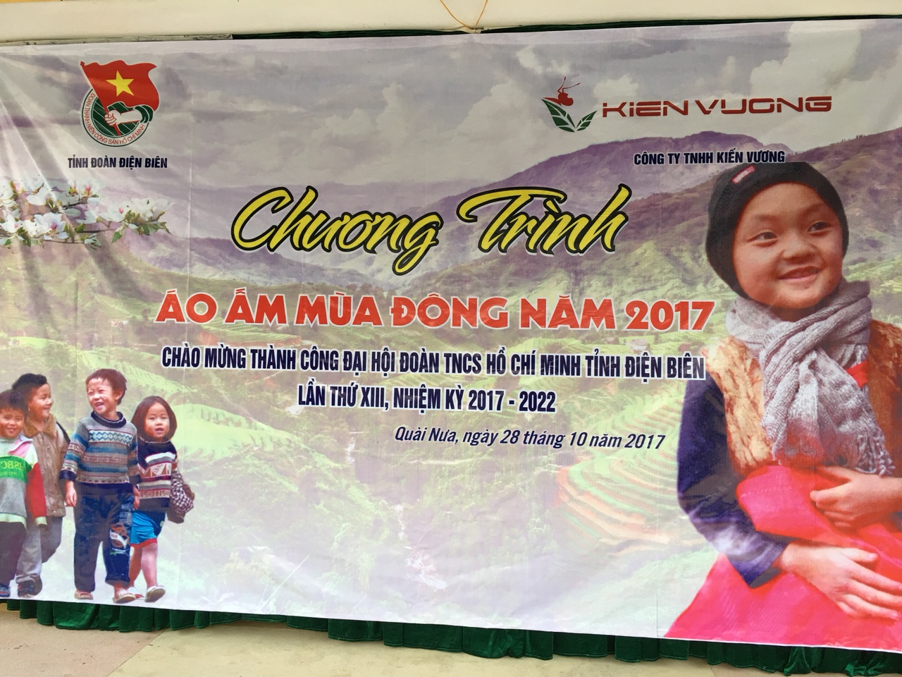 1001 WARM CLOTHS COME TO THE CHILDREN IN DIEN BIEN